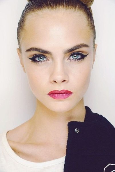 СЕКРЕТЫ КРАСОТЫ. Ретро стрелки или cat eyes СЕКРЕТЫ КРАСОТЫ. Ретро стрелки или cat eyes
