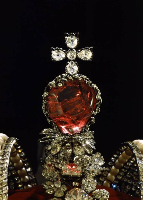 Красная шпинель Большой короны. Красная шпинель Большой короны.