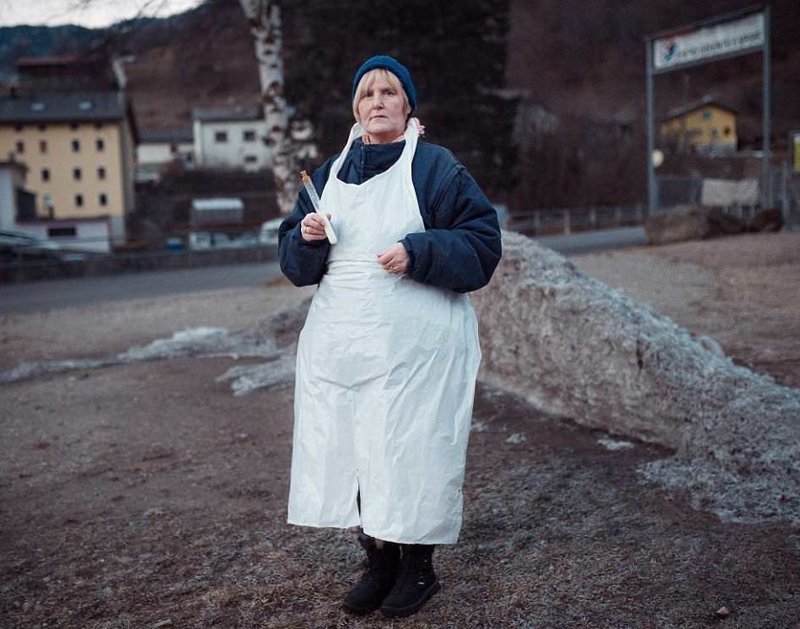 Швейцарский фотограф Альфио Томмасини получил признание за серию работ, посвященных молочным фермам в Швейцарии Sony World Photography Awards, конкурс, победитель, портрет, природа, фотография, фотомир, человек