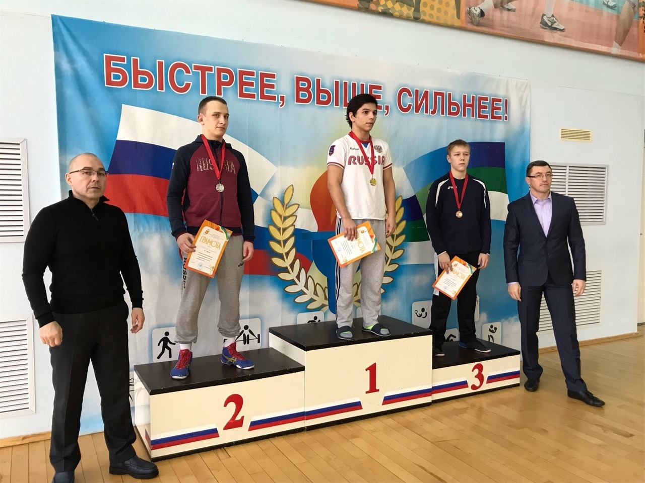 В Сыктывкаре определили победителей чемпионата и первенства Коми по вольной борьбе