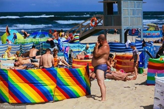 Поляки так сильно любят ограждения во время пляжного отдыха Поляки так сильно любят ограждения во время пляжного отдыха