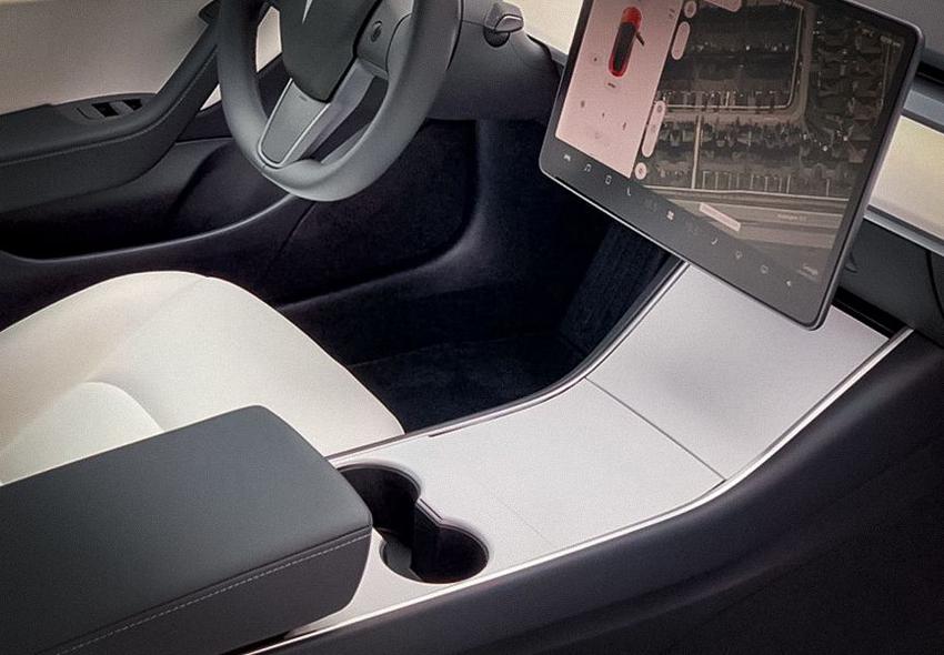 Слезы Маска: 6 примеров необычного обращения с Tesla