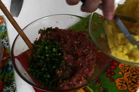 Вкуснее беляшей и чебуреков! лепешки с начинкой: фото шаг 3 Вкуснее беляшей и чебуреков! лепешки с начинкой: фото шаг 3