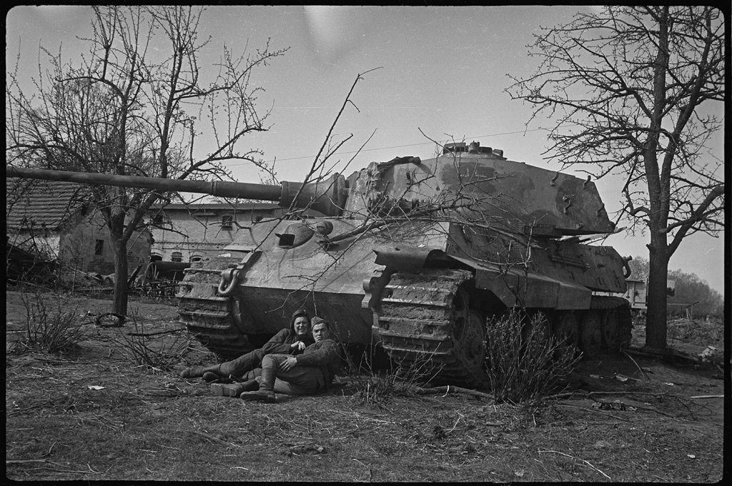 Военный фотограф Валерий Фаминский: 1943-45 гг Военный фотограф Валерий Фаминский: 1943-45 гг