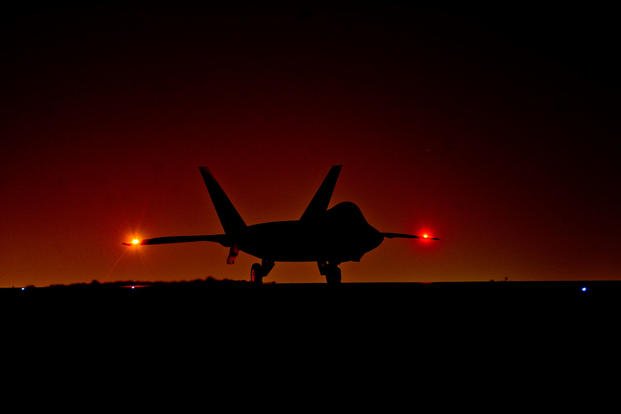f-22-raptor-at-night-1800 f-22-raptor-at-night-1800