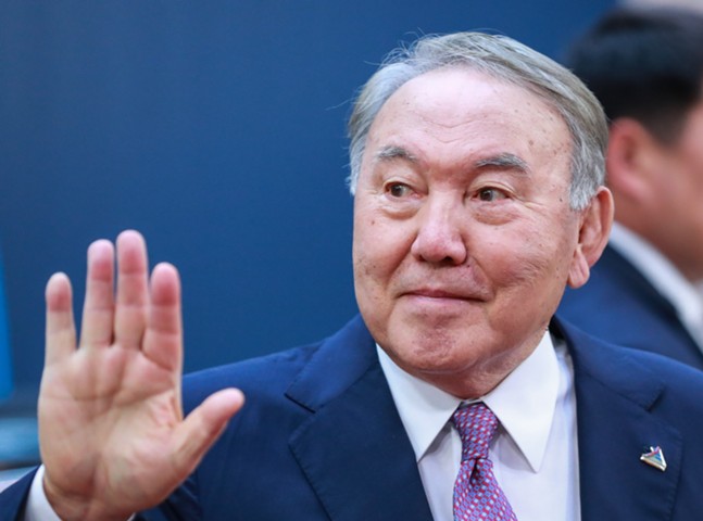 Президент Казахстана Нурсултан Назарбаев объявил о своей отставке
