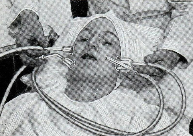 Ужас современных модниц – первые салоны красоты. Ужас современных модниц – первые салоны красоты.