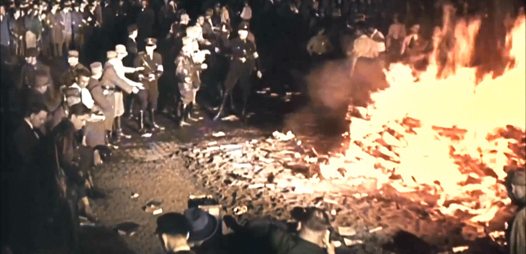 Сожжение книг нацистами в 1933