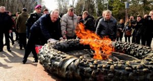 «Вставай, страна огромная!»: в День защитника Отечества одесситы доказали, что их не сломить