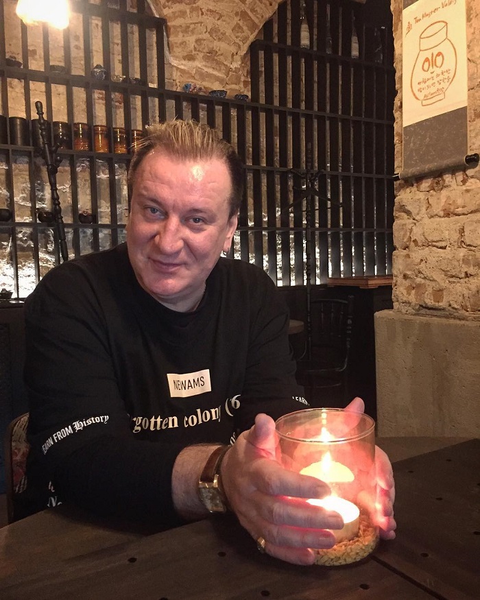 Сергей Пенкин с возрастом изменился настолько, что артиста узнают только по голосу Сергей Пенкин с возрастом изменился настолько, что артиста узнают только по голосу