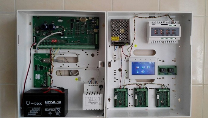 Использование дешевой (ночной) электроэнергии - явный плюс систем «Smart House». Использование дешевой (ночной) электроэнергии - явный плюс систем «Smart House».