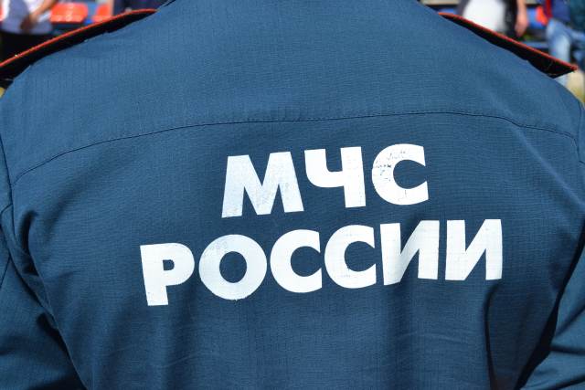МЧС проверяет информацию о задымлении в школе на севере Москвы