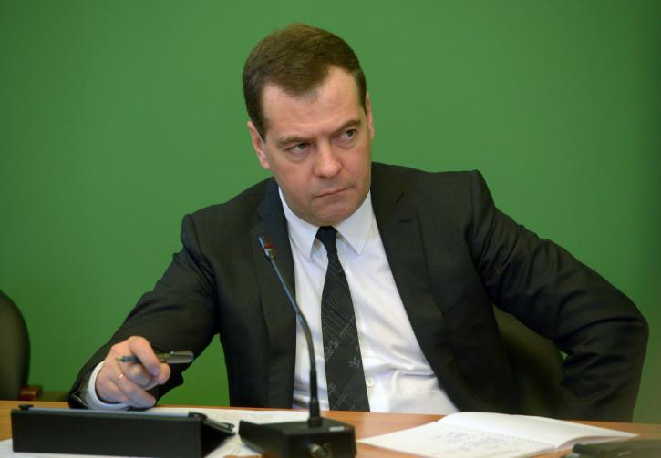 Житель Ростова-на-Дону обратился к Путину с предложением по новой зарплате Медведева Ростовчанин обратился к Путину с предложением по новой зарплате Дмитрия Медведева