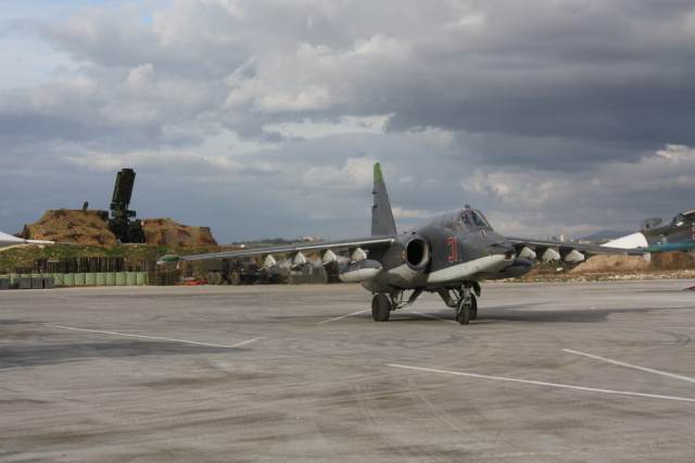 Средства ПВО авиабазы Хмеймим сбили подлетевшие неизвестные объекты