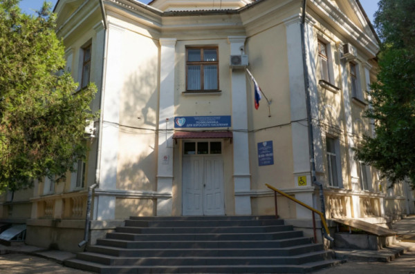 Врачи из других регионов России приехали на работу в больницу № 4 Севастополя