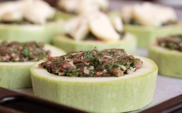 Вкуснятина за 20 минут. Шикарные фаршированные кабачки Вкуснятина за 20 минут. Шикарные фаршированные кабачки