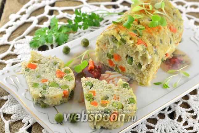 Фото Паровой рыбный рулет с морковью и горошком в мультиварке