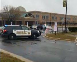 Подросток, устроивший стрельбу в школе в Мэрилэнде, скончался в больнице