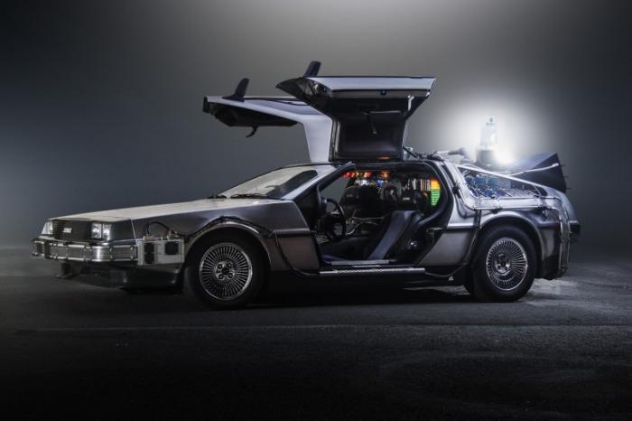 18 самых запоминающихся автомобилей из мира кино