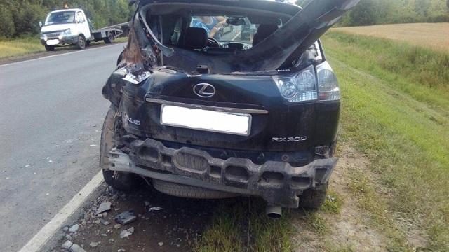 В Тамбовской области столкнулись грузовик, два кроссовера и отечественная легковушка