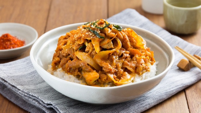 Альтернатива плову. \ Фото: mycooktes.ru. 5 восхитительных рецептов свинины на сковороде, которые можно подать и на ужин, и на праздничный стол