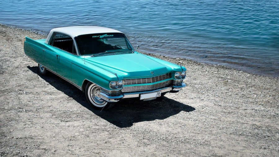Cadillac Fleetwood Sixty Special. Cadillac Fleetwood Sixty Special.