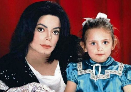 Как сложилась жизнь дочки Майкла Джексона — красавицы Пэрис Джексон