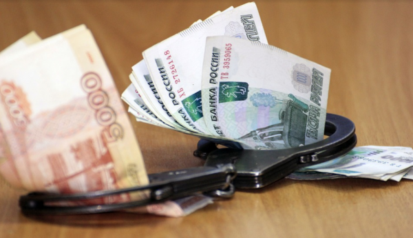 Крымские чиновники продолжают брать миллионы