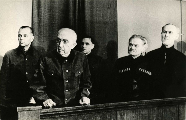100 лет назад. "Честное офицерское слово" 100 лет назад. "Честное офицерское слово"