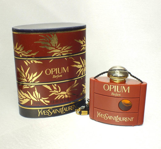 Perfume Джинсы-«варенки» и пластмассовые клипсы: за чем «охотились» наши мамы
