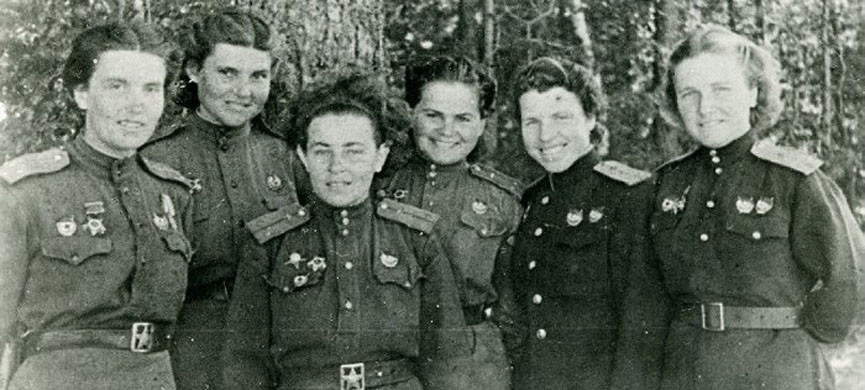 «НОЧНАЯ ВЕДЬМА» НАД БЕРЛИНОМ «НОЧНАЯ ВЕДЬМА» НАД БЕРЛИНОМ
