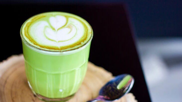 Некоторым россиянам посоветовали заменить кофе на матчу