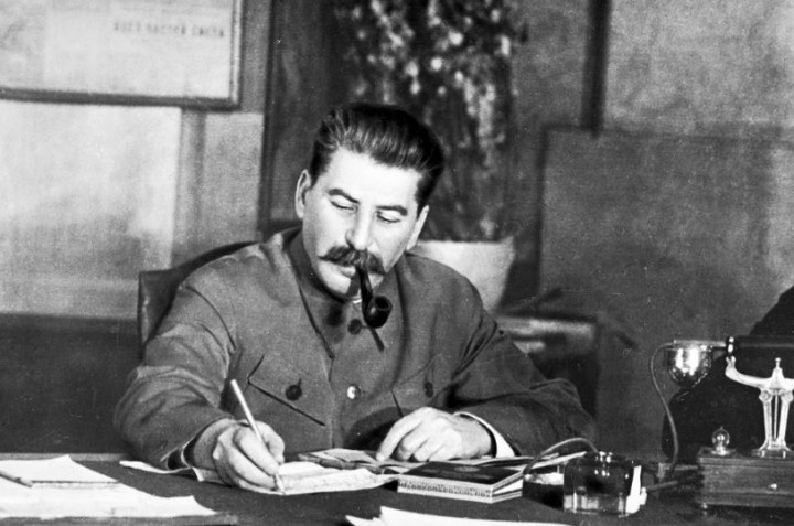 Безоговорочная капитуляция: почему Запад не может простить Красной армии взятие Берлина Безоговорочная капитуляция: почему Запад не может простить Красной армии взятие Берлина