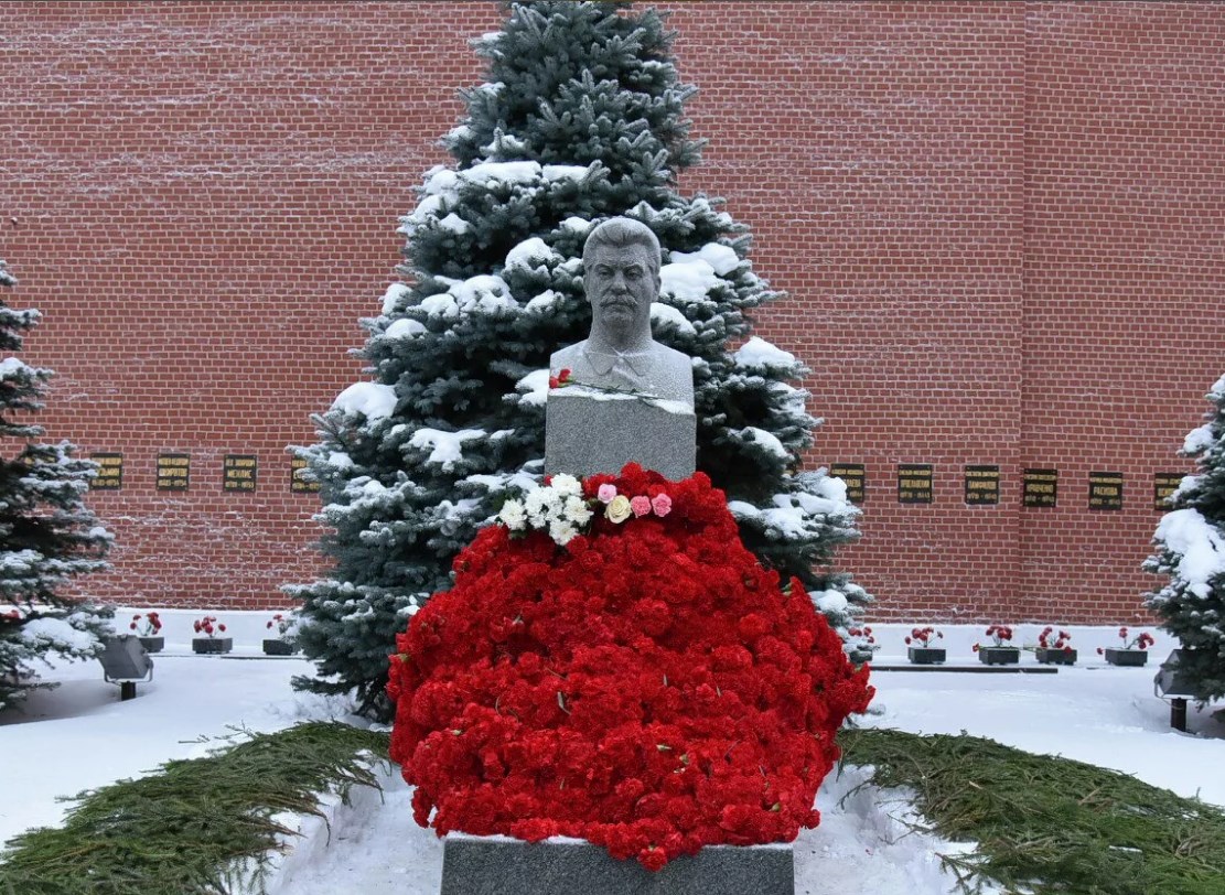 Три категории людей будут голосовать 18 марта за Грудинина - коммунисты, евреи и дураки! Три категории людей будут голосовать 18 марта за Грудинина - коммунисты, евреи и дураки!