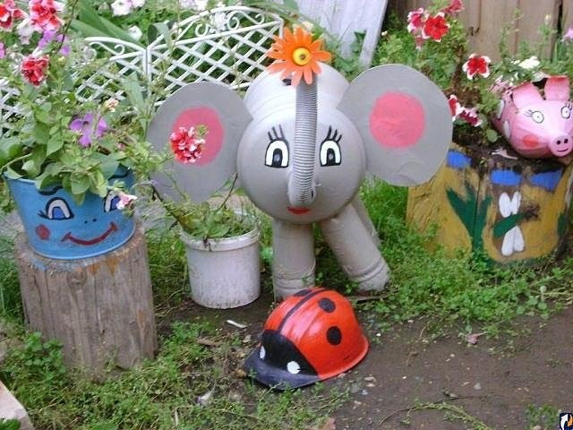 Украшаем дачный участок. Вертикальная клумба с петунией своими руками Украшаем дачный участок. Вертикальная клумба с петунией своими руками