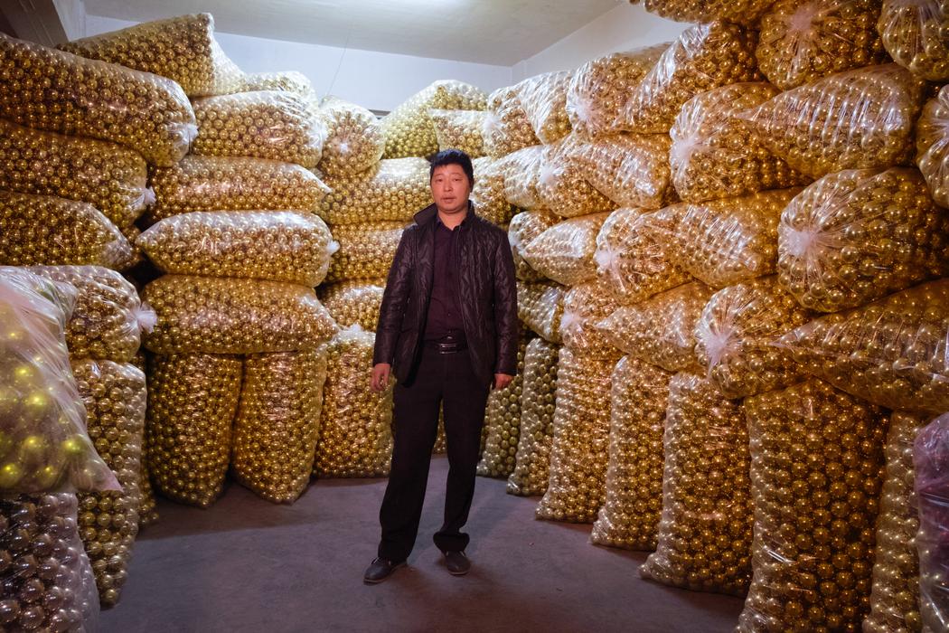 6 фото из города, где производят все вещи с пометкой «Made in China»