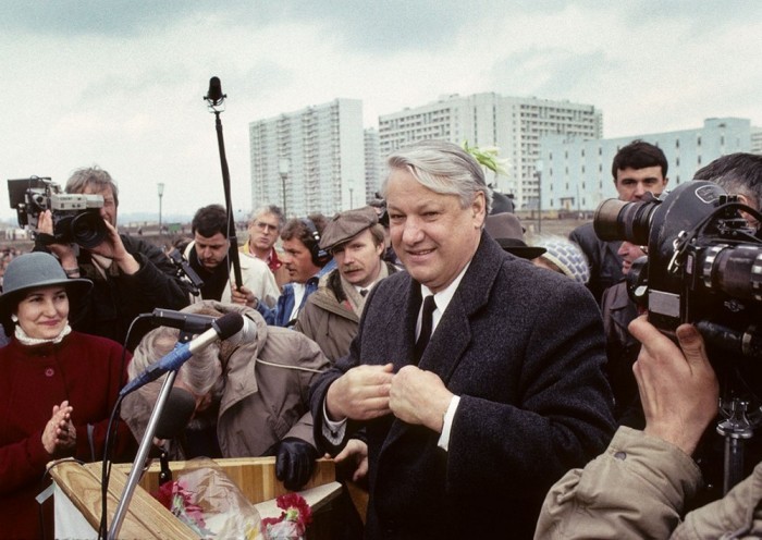 Борис Ельцин во время предвыборного митинга. СССР, Москва, 1989 год. Автор фотографии: Chris Niedenthal. Борис Ельцин во время предвыборного митинга. СССР, Москва, 1989 год. Автор фотографии: Chris Niedenthal.