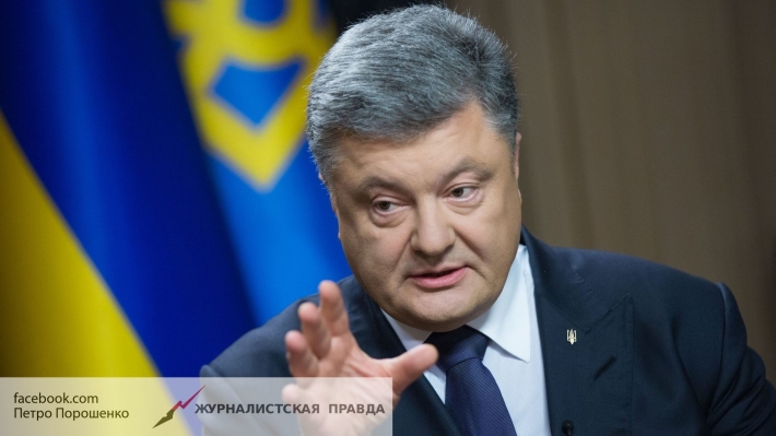 Порошенко требует от украинцев объединиться, чтобы вернуть Донбасс Порошенко требует от украинцев объединиться, чтобы вернуть Донбасс