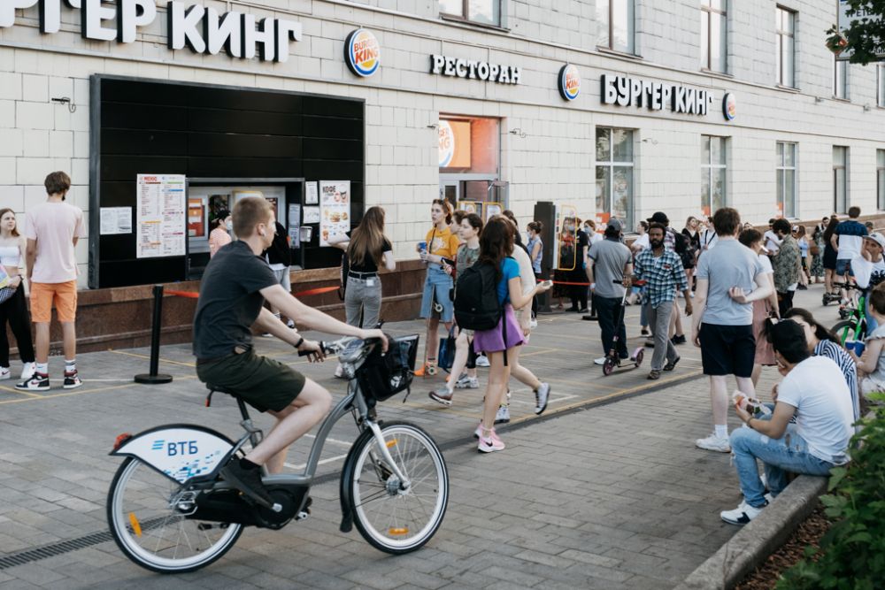 ✌️ 11 ярких фото переполненной Москвы в первый день после снятия карантина