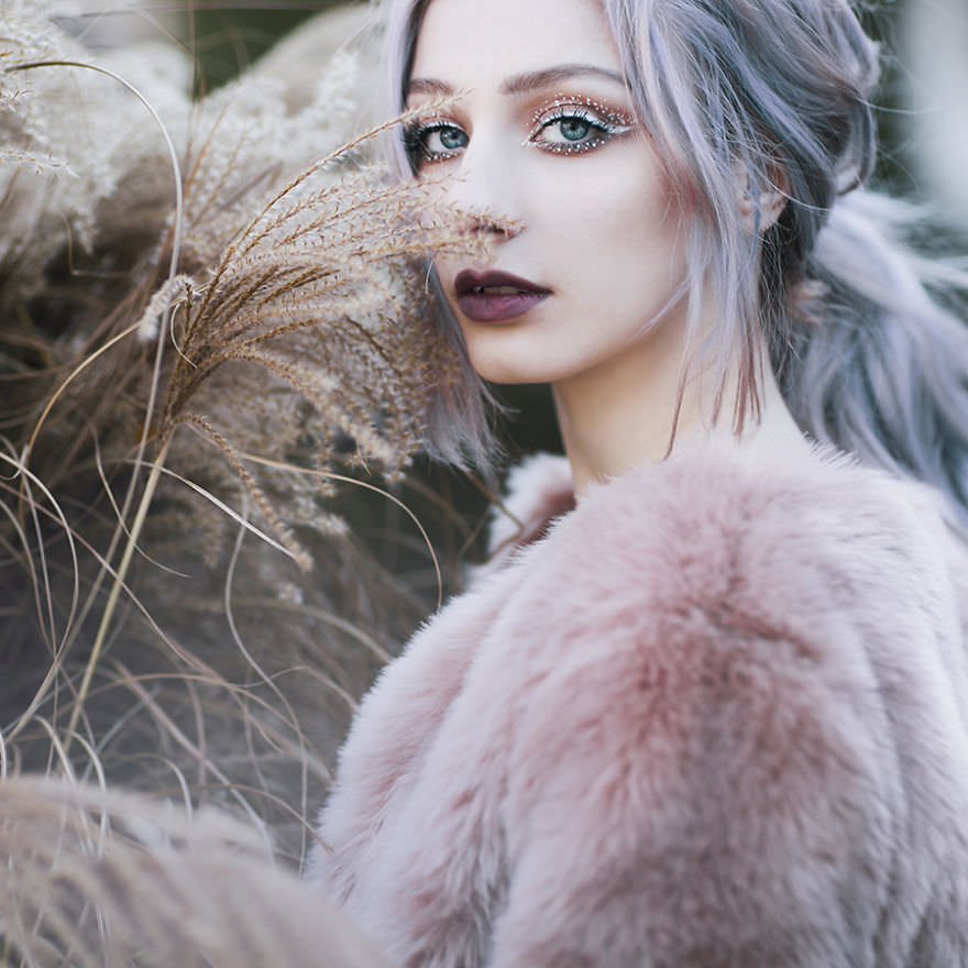 Photographer-inspired-by-a-blue-eyes-models-58974c760b0ff__880