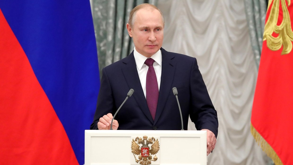 Путин призвал нынешнее поколение россиян защищать правду о героях ВОВ