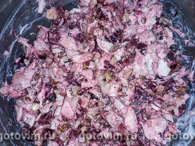 Фотографии рецепта Салат из запеченной курицы со свёклой и грецкими орехами, 05 Салат из запеченной курицы со свёклой и грецкими орехами, Шаг 05