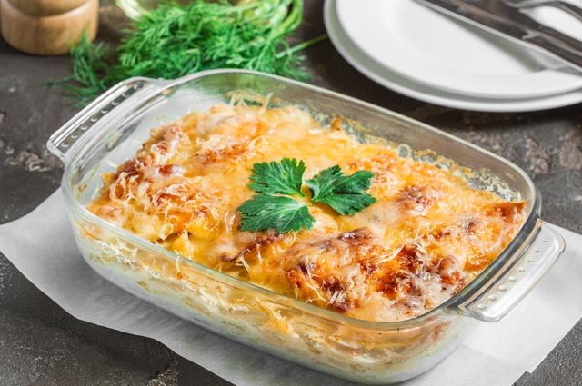 Картофель с плавленым сыром и беконом