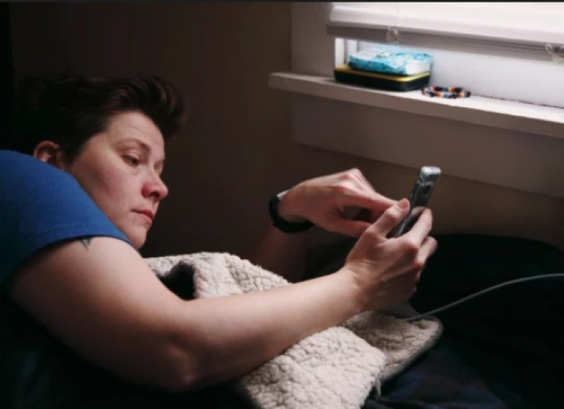 Врач предупредила о пагубном влиянии сериалов по вечерам