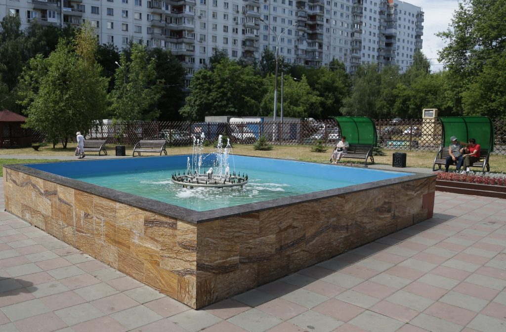 В обновлённом фонтане сменили воду/Артур Новосильцев, «Восточный округ»