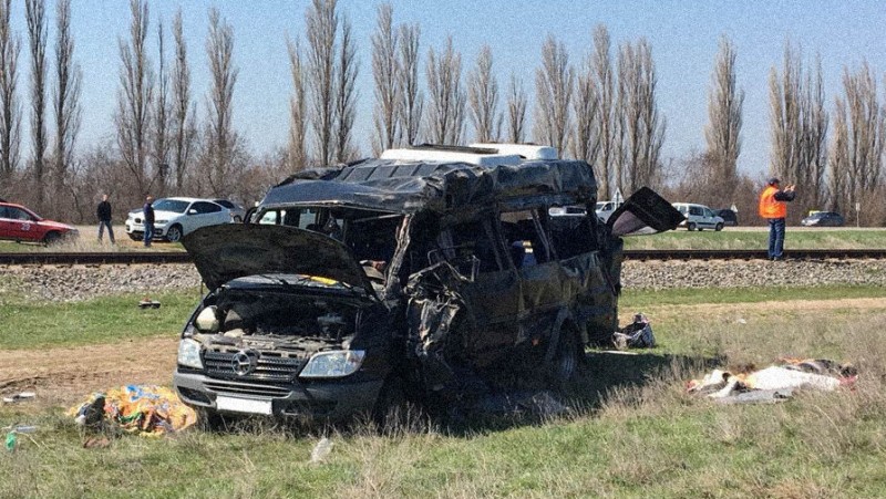 После аварии с электричкой в Крыму возбудили уголовное дело После аварии с электричкой в Крыму возбудили уголовное дело