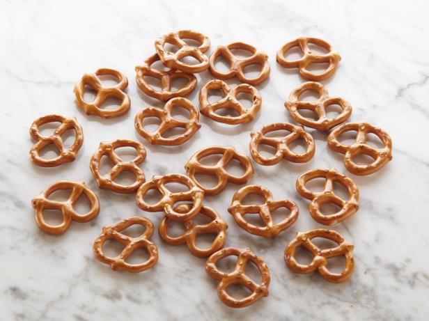 HEW_Pretzels_s4x3.jpg.rend.snigalleryslide