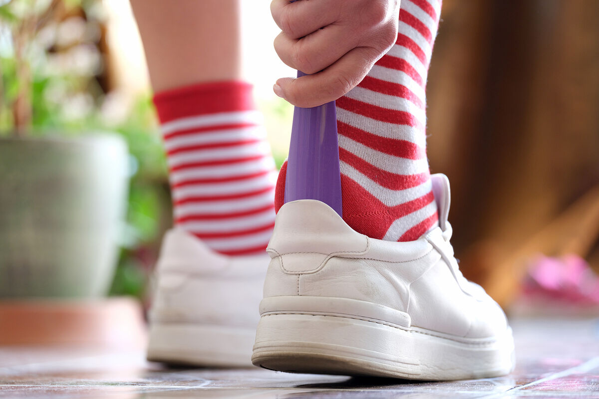 The Conversation развеивает миф об «идеальной» обуви при остеоартрите