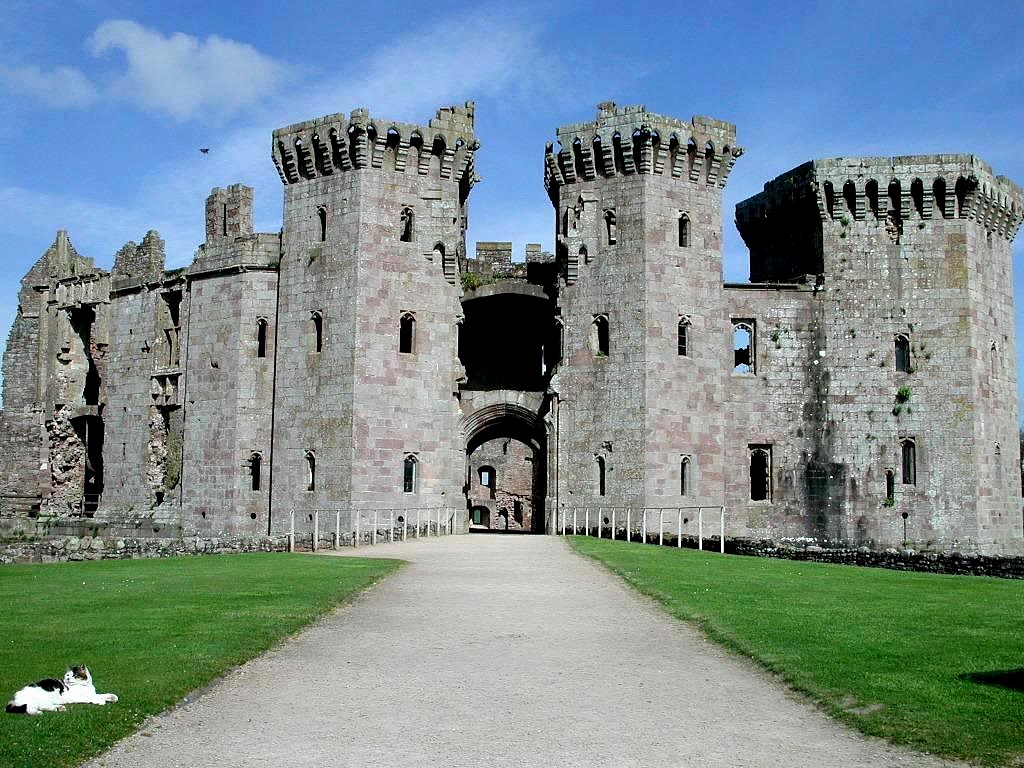 Замки Англии: Раглан (Raglan Castle)