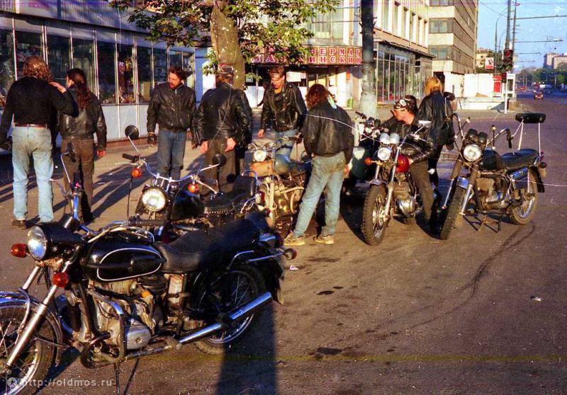 Москва 90–х Какой была Москва в 90-е годы